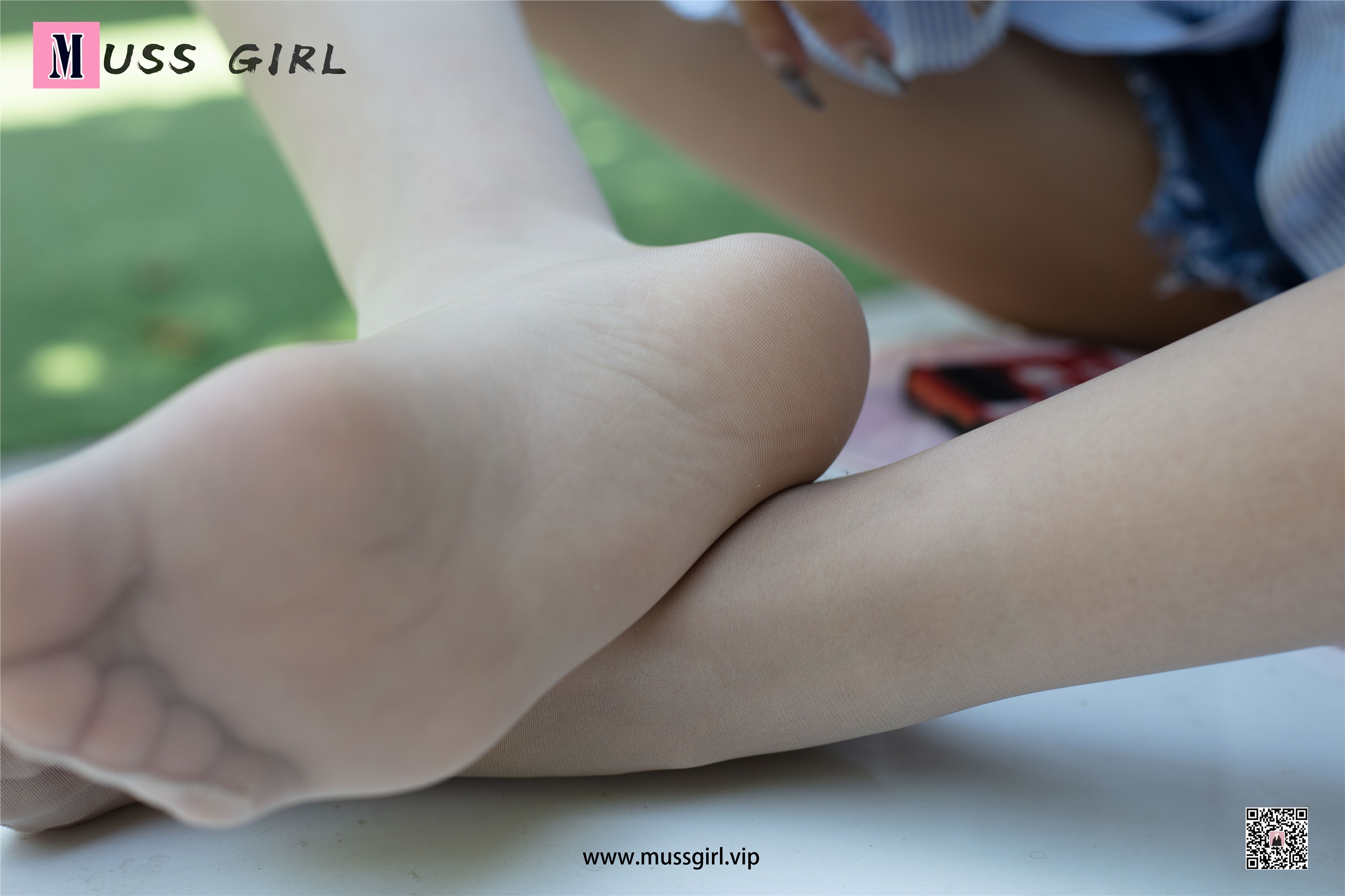 MussGirl慕丝女郎  NO.211 牛仔热裤肉丝美女